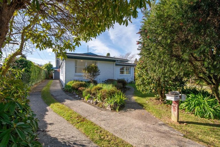 Photo of property in 14 Darroch Street, Fairy Springs, Rotorua, 3015
