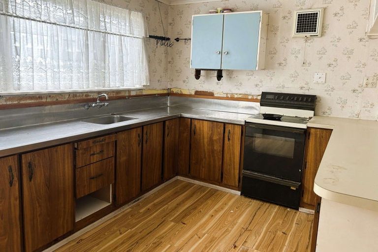 Photo of property in 43 Bourke Street, Palmerston North, 4410