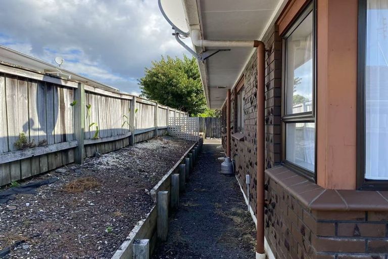 Photo of property in 2/42 Abercrombie Street, Howick, Auckland, 2014