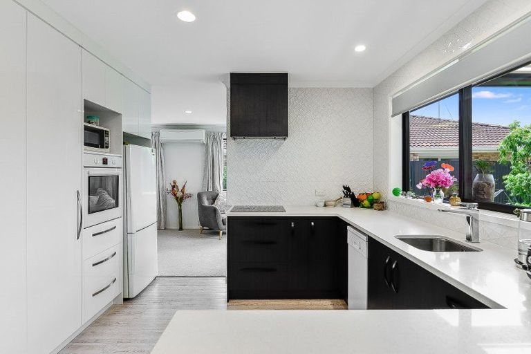 Photo of property in 21 Mangakoea Place, St Andrews, Hamilton, 3200