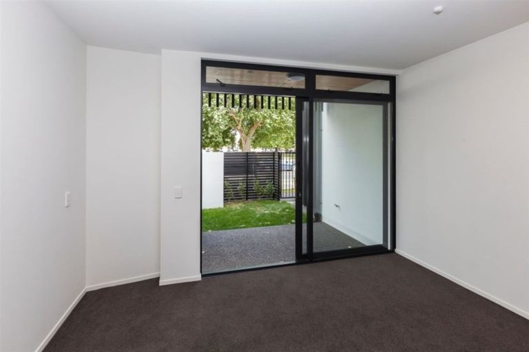 Photo of property in 2/34 Cranmer Square, Christchurch Central, Christchurch, 8013