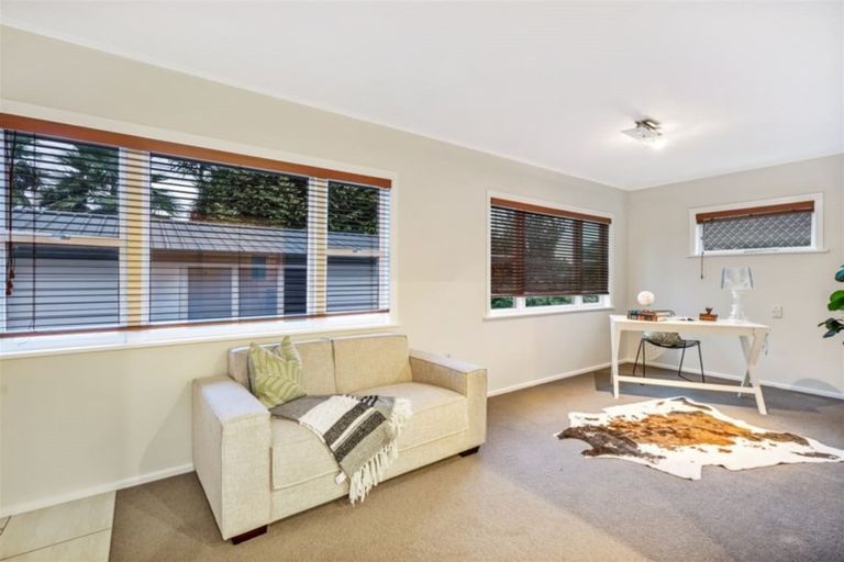 Photo of property in 19 Clevedon Road, Papakura, 2110