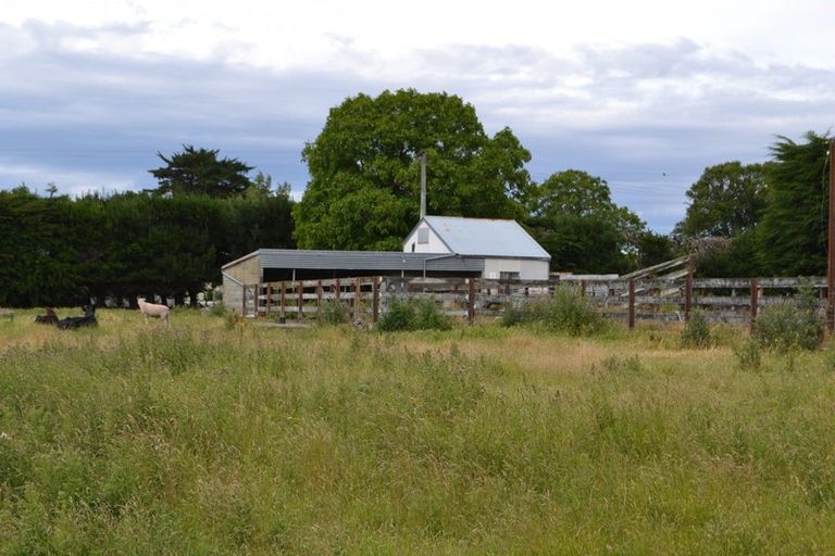 Photo of property in 1398 Main Road North, Waikuku, 7691
