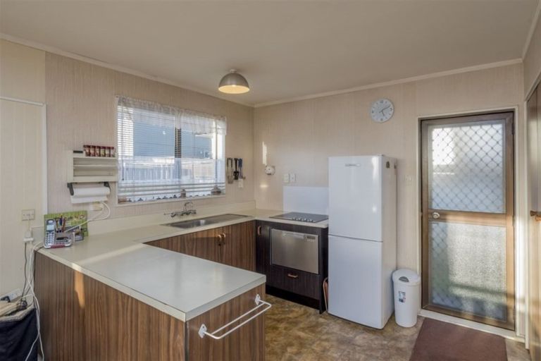 Photo of property in 10 Raukawa Street, Otaki, 5512