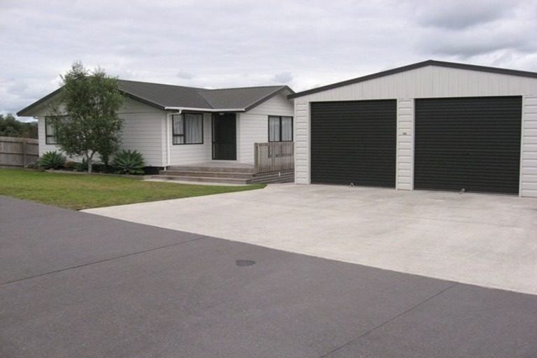 Photo of property in 12 Kihi Place, Ruakaka, 0116