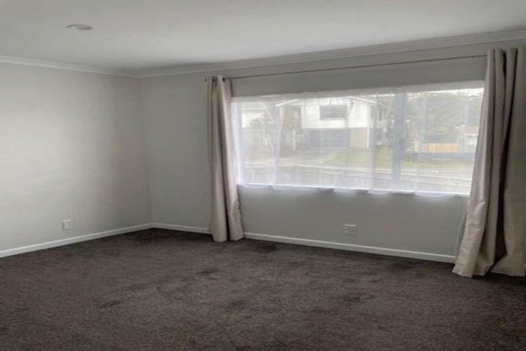 Photo of property in 10a Gaff Place, Whitby, Porirua, 5024