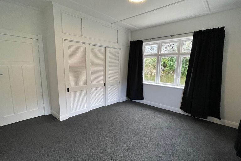 Photo of property in 11 Moffitt Street, Vogeltown, Wellington, 6021