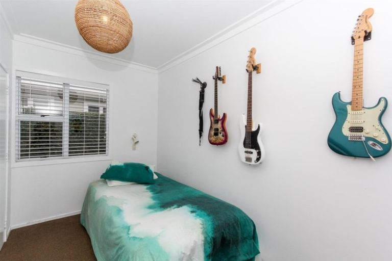 Photo of property in 39 Dorset Avenue, Westown, New Plymouth, 4310