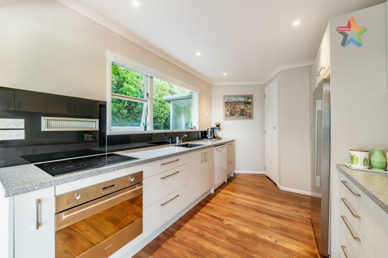 Photo of property in 15 Acheron Road, Paremata, Porirua, 5026