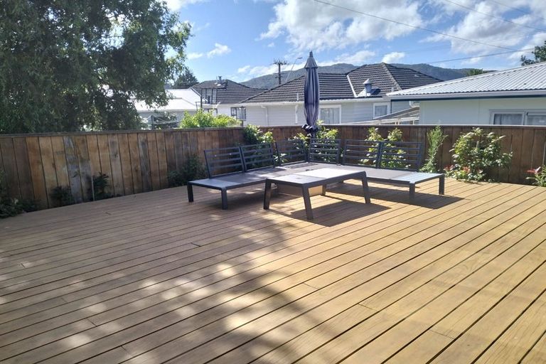 Photo of property in 4a Davis Grove, Wainuiomata, Lower Hutt, 5014