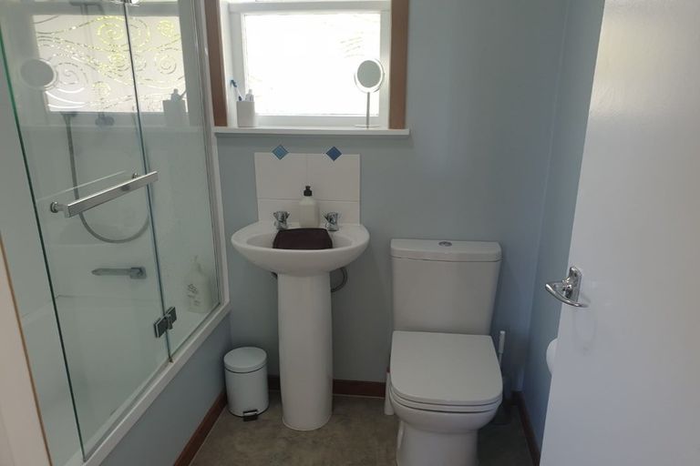 Photo of property in 7 Kingston Heights Road, Kingston, Wellington, 6021