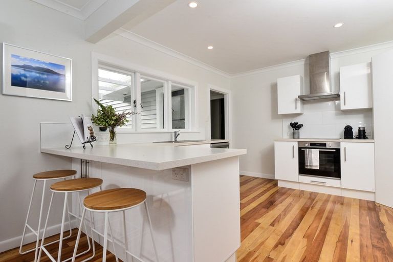 Photo of property in 13 Brocas Avenue, Hillcrest, Hamilton, 3216