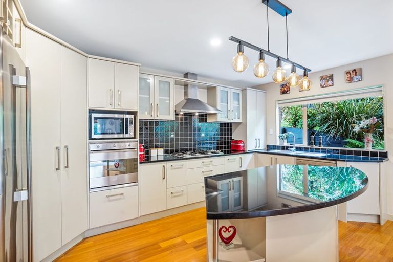 Photo of property in 20 Aberley Road, Schnapper Rock, Auckland, 0632