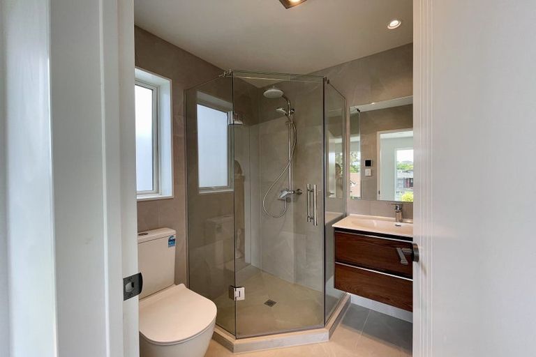 Photo of property in 3b Kaniere Place, Half Moon Bay, Auckland, 2012