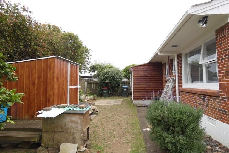 Photo of property in 2/19 Dinglebank Road, Mount Wellington, Auckland, 1060