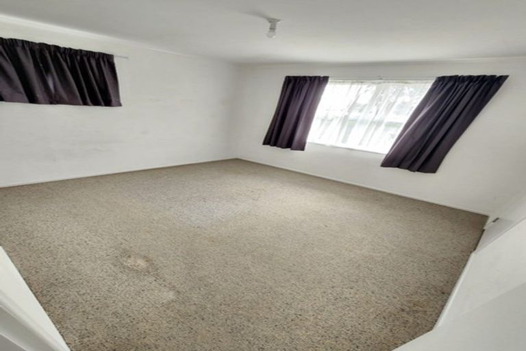 Photo of property in 12 Cargill Street, Papakura, 2110