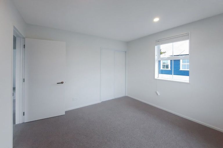 Photo of property in 2/63 Hills Road, Edgeware, Christchurch, 8013