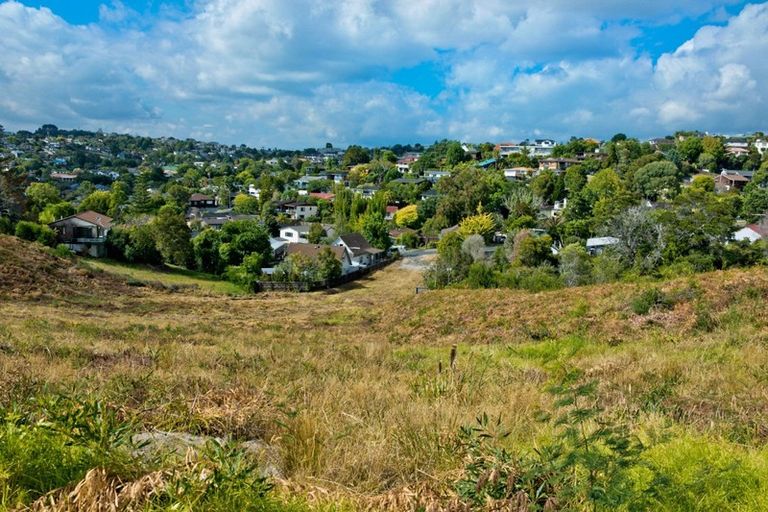 Photo of property in 85 John Downs Drive, Browns Bay, Auckland, 0630