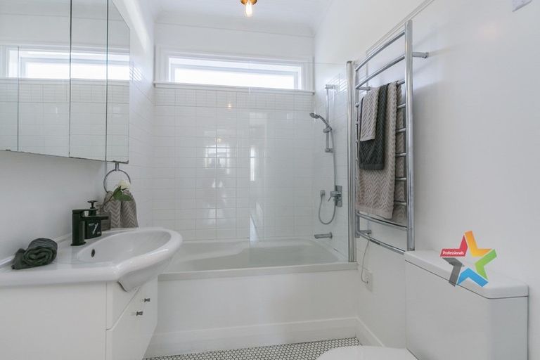 Photo of property in 60 Stanley Street, Berhampore, Wellington, 6023