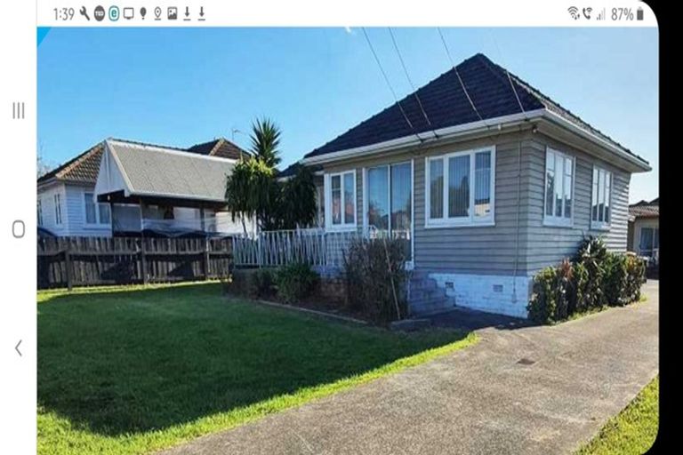Photo of property in 30 Royton Avenue, Mangere East, Auckland, 2024