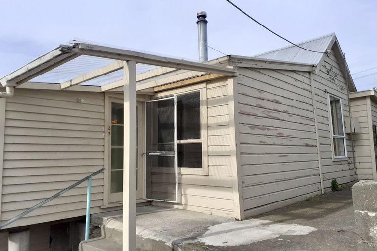 Photo of property in 6 Sutter Street, Seaview, Timaru, 7910