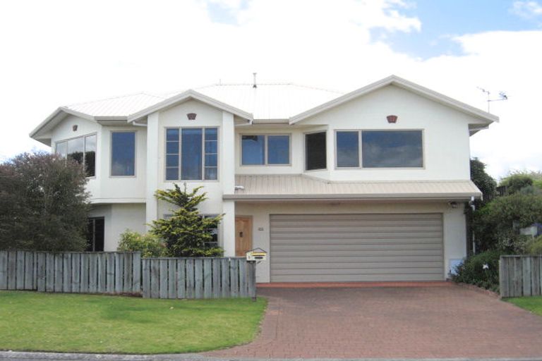 Photo of property in 2 Gillies Avenue, Taupo, 3330