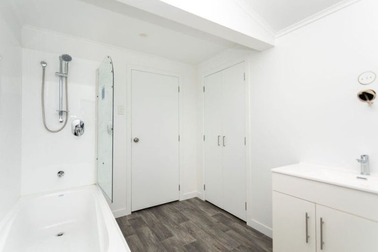 Photo of property in 42 Tennyson Street, Dannevirke, 4930