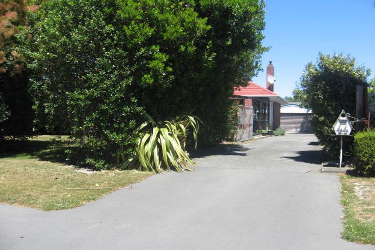 Photo of property in 44 Athol Terrace, Upper Riccarton, Christchurch, 8041
