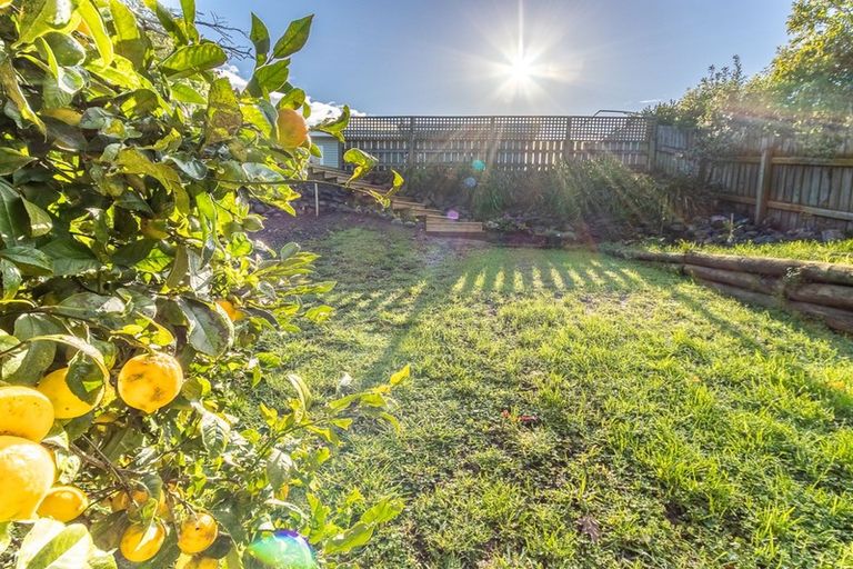 Photo of property in 15 Kaka Road, Raumati Beach, Paraparaumu, 5032