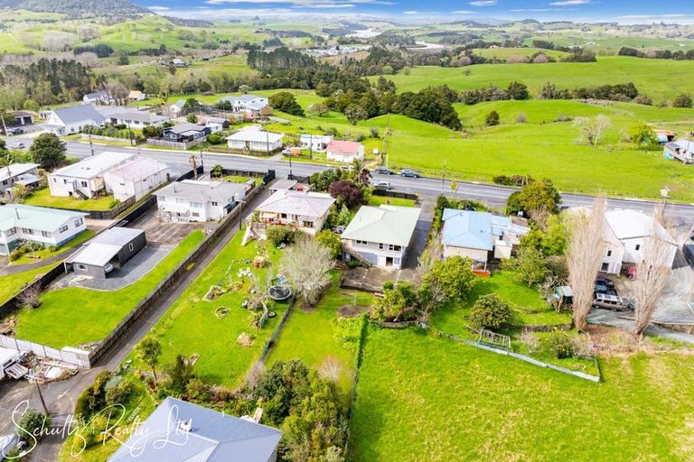 Photo of property in 111 Hurndall Street East, Maungaturoto, 0520