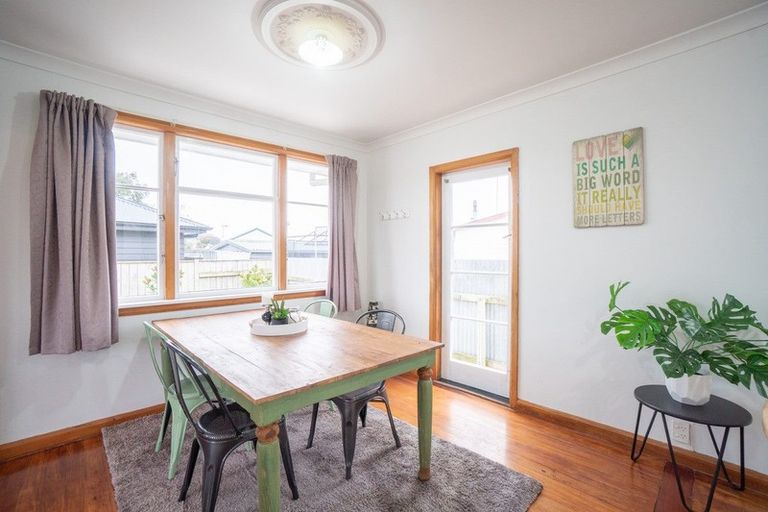 Photo of property in 22c Roberts Line, Kelvin Grove, Palmerston North, 4414