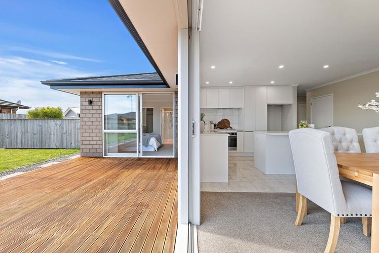 Photo of property in 1 Reremoana Close, Hawera, 4610