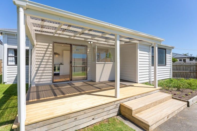 Photo of property in 14 Iti Street, Otaki, 5512