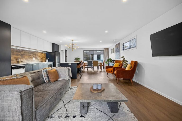Photo of property in 25 Friesian Close, Jacks Point, 9371