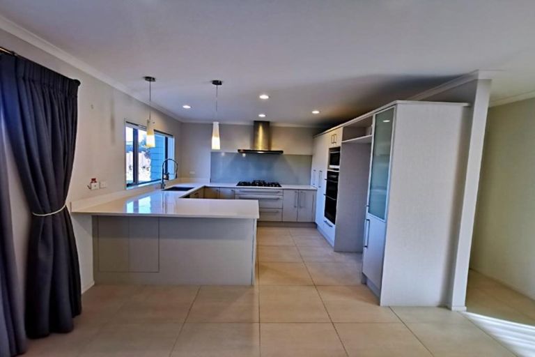 Photo of property in 12 Creda Road, Wattle Downs, Auckland, 2103