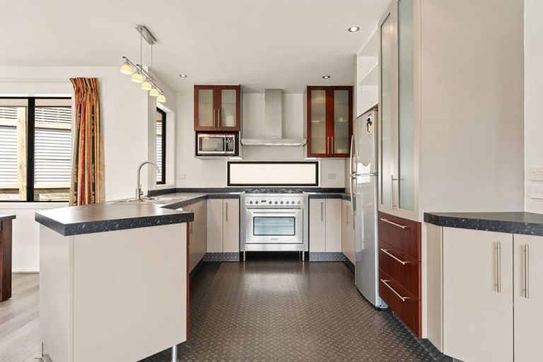 Photo of property in 206 Somerville Street, Shiel Hill, Dunedin, 9013