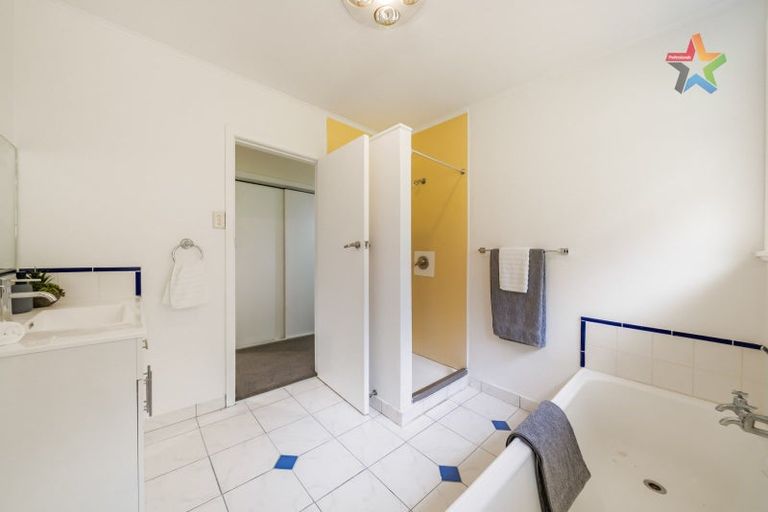 Photo of property in 6 Tobruk Street, Karori, Wellington, 6012