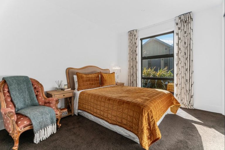 Photo of property in 4 Kerrera Lane, Jacks Point, Queenstown, 9371