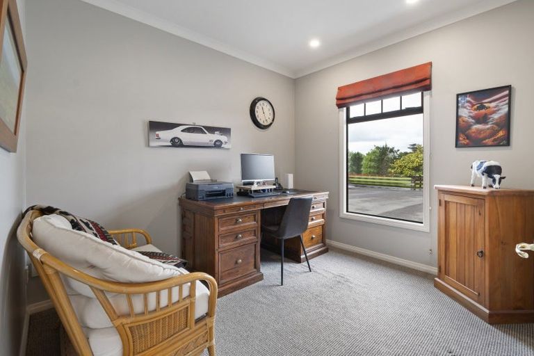 Photo of property in 456 Stoney Creek Road, Kelvin Grove, Palmerston North, 4470