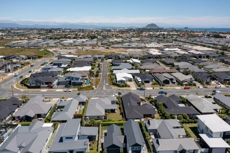 Photo of property in 93 Sandhurst Drive, Papamoa Beach, Papamoa, 3118