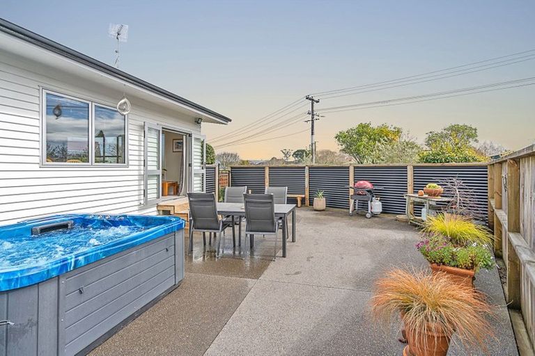 Photo of property in 7 Mahana Road, St Andrews, Hamilton, 3200