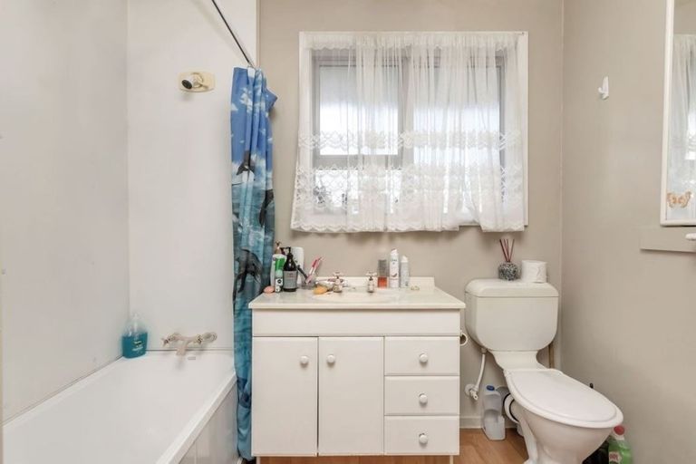 Photo of property in 3 Drake Street, New Brighton, Christchurch, 8061