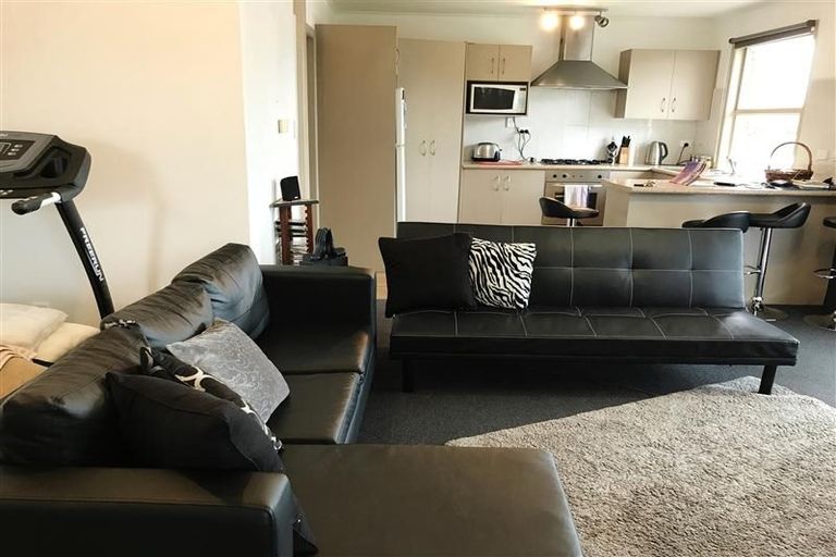 Photo of property in 2/2 Hallberry Road, Mangere East, Auckland, 2024