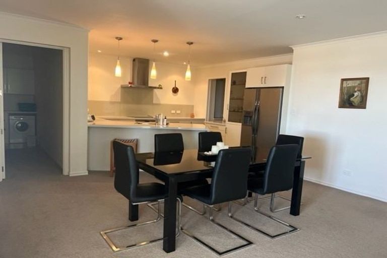 Photo of property in 16 Parkland Rise, Omokoroa, 3114