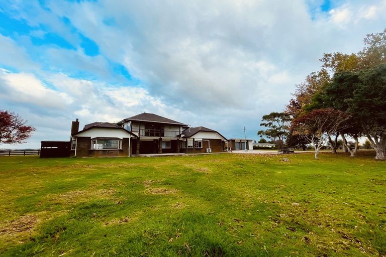 Photo of property in 11 Bream Revel Way, Karaka, Papakura, 2580