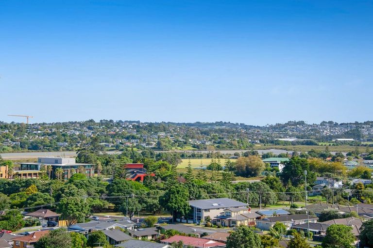Photo of property in 1115/11 Tamariki Avenue, Kelston, Auckland, 0602