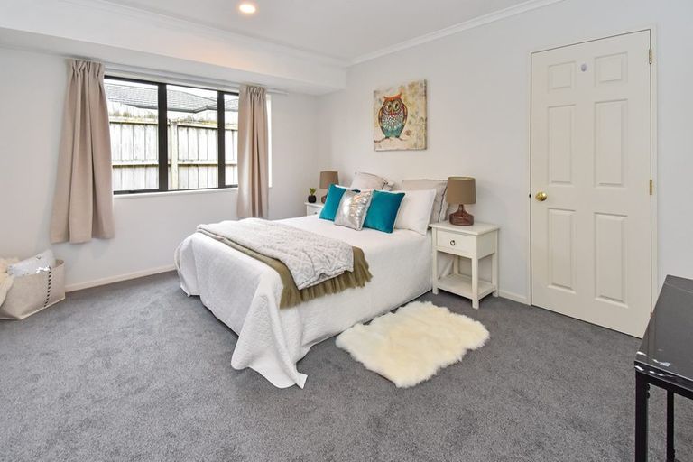 Photo of property in 7 Crannich Place, Wattle Downs, Auckland, 2103