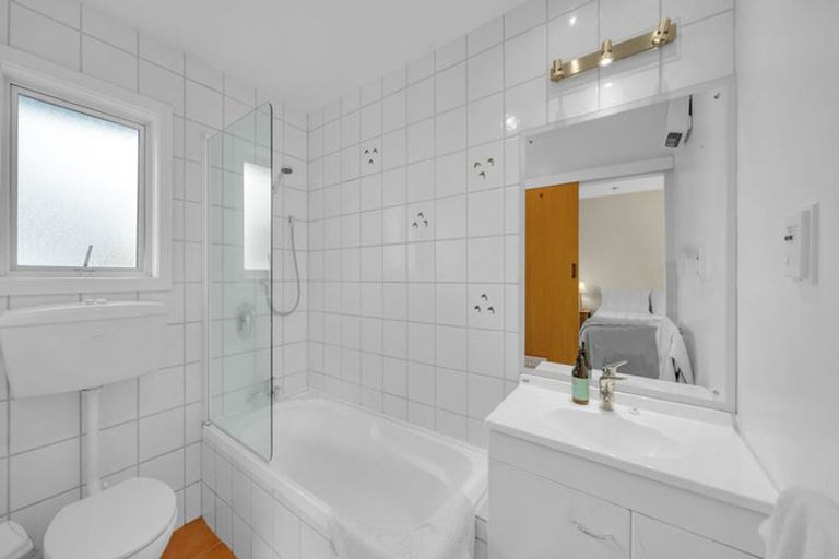 Photo of property in 32 Coniston Avenue, Ilam, Christchurch, 8041