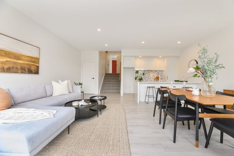 Photo of property in 19d Tawa Road, Te Atatu Peninsula, Auckland, 0610