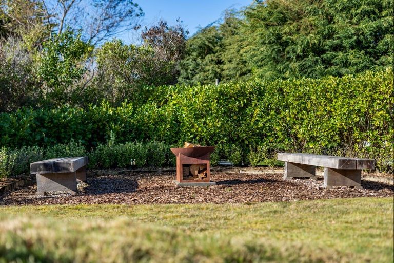 Photo of property in 76 Kirton Drive, Riverstone Terraces, Upper Hutt, 5018